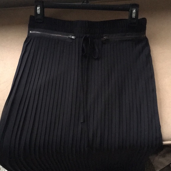 Gorgeous WORTHINGTON Maxi Skirtall - Picture 2 of 16